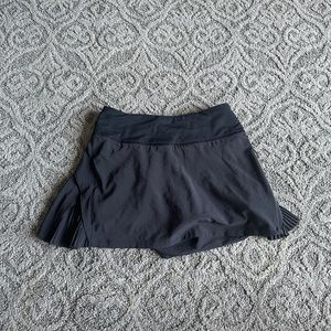 Lululemon Play of the pleats skirt